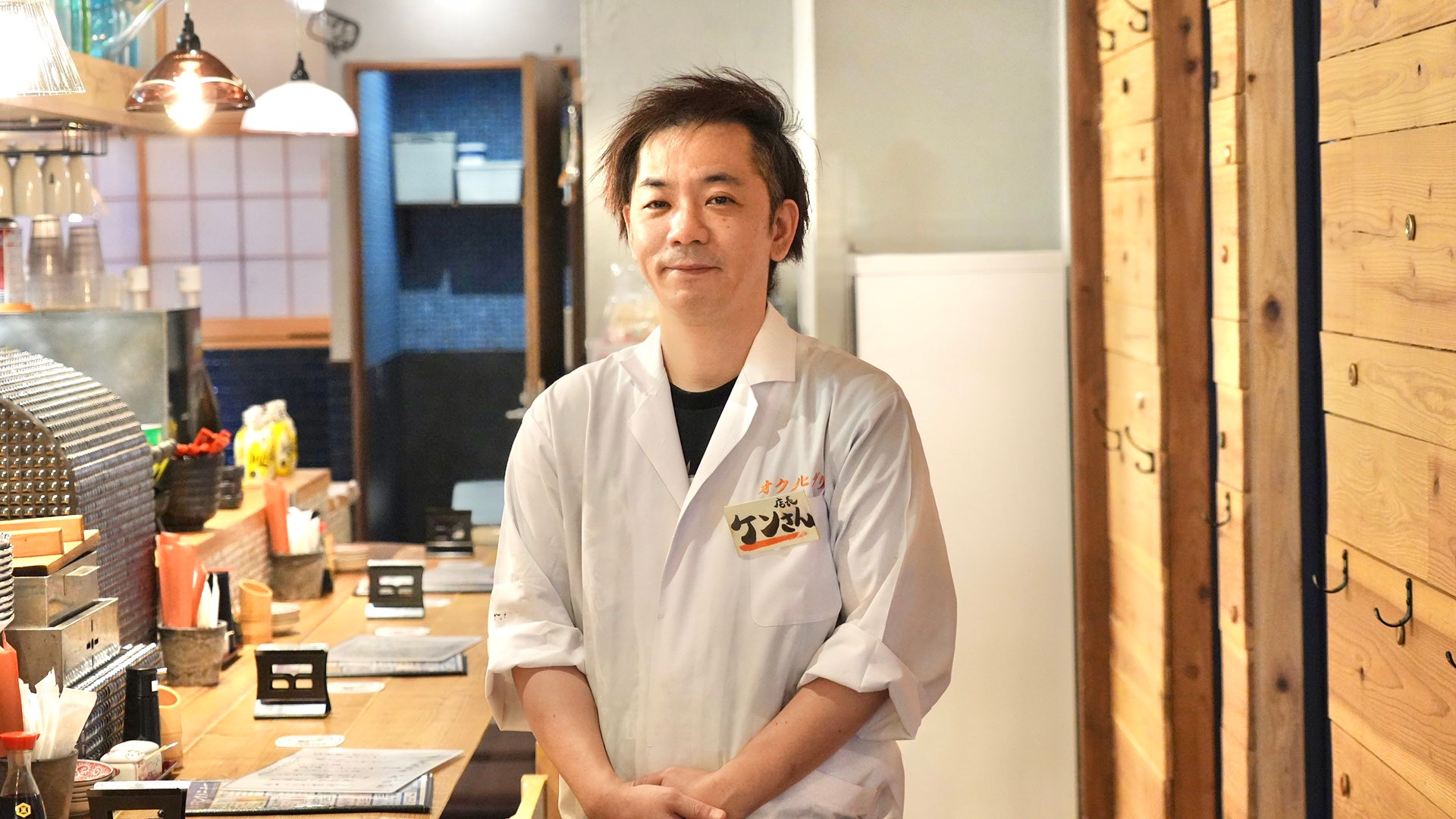 オクノヒダリ京串揚げとおでん 店長　山本健太
